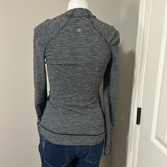 Lululemon Think Fast Long Sleeve Top Heathered Grey Black Rulu Running Sz 4 - Picture 6 of 14